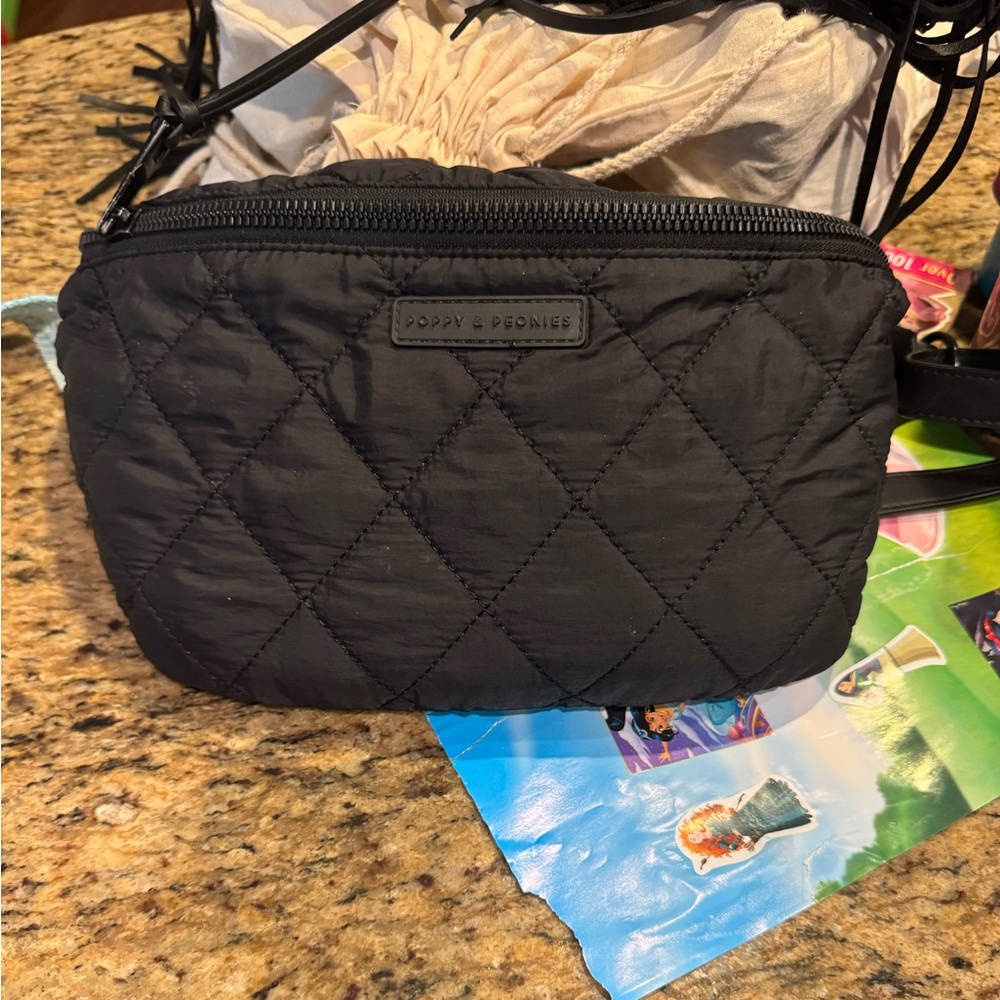 Poppy and peonies large quilted sidekick